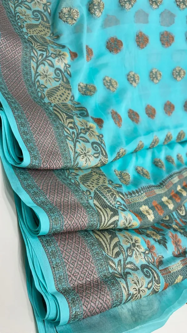 Humairah_Presents_Pure_Handloom_Sea_Green_Chiffon_Floral_Zari_Mina_Booti_Skirt_Floral_Mina_Zari_Border_and_Big_Boota_Pallu_with_Sea_Green_Blouse