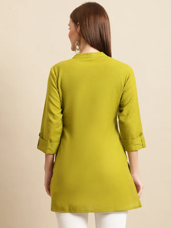 Green_Cotton_Embroidered_Short_Kurti