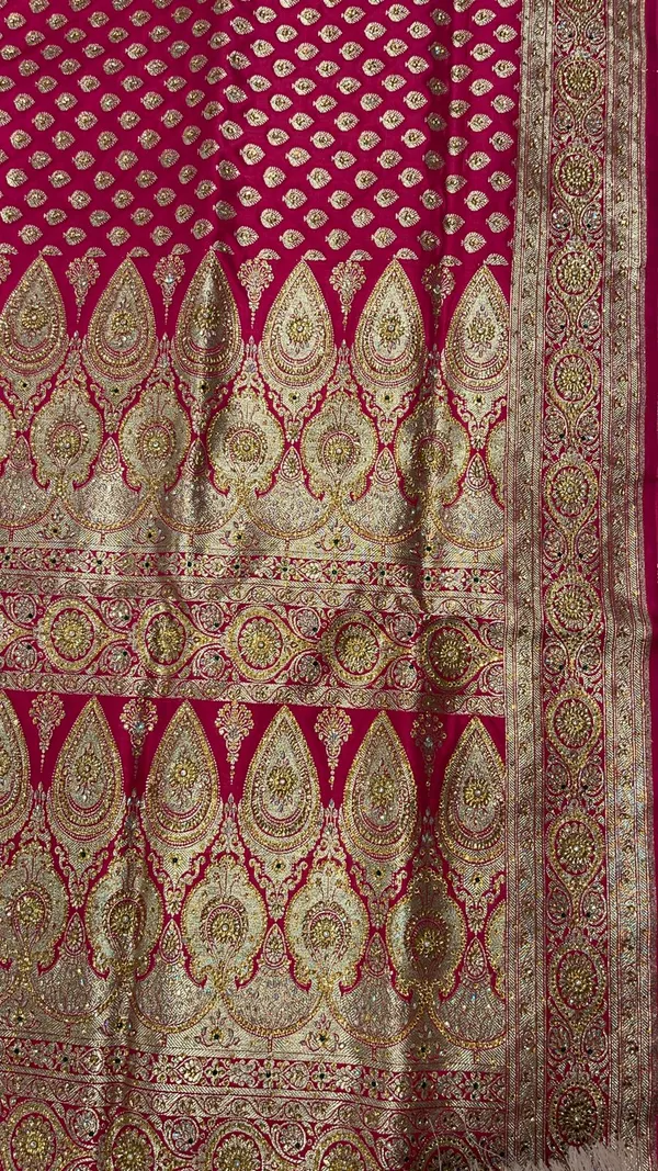 Humairah_Presents_Pink_Stone_Work_Golden_Zari_Booti_with_Floral_Heavy_Pallu_Zari_Border_and_Pink_Blouse_Banarasi_Saree
