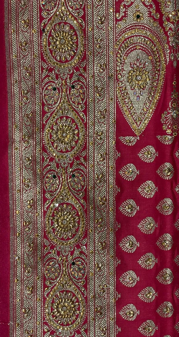 Humairah_Presents_Pink_Stone_Work_Golden_Zari_Booti_with_Floral_Heavy_Pallu_Zari_Border_and_Pink_Blouse_Banarasi_Saree