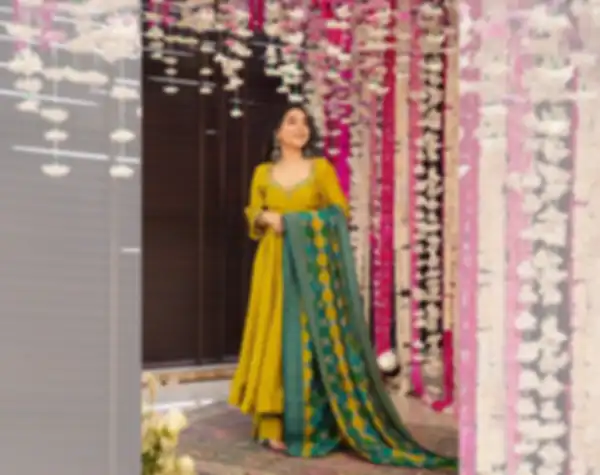 STYLE_SPASH:-WHERE_STYLE_MEETS_ELEGANCE_STYLE_SPASH:-WHERE_STYLE_MEETS_ELEGANCE__undefined