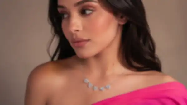 Content_and_Media_Timeless_Elegance,_Effortlessly_Worn__undefined