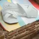 White__PLANET WALK/SHOECUBE