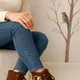Brown__VR The style