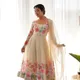 White__V Boutiqe