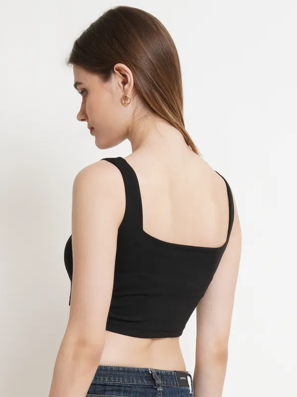 Popwings_Sleeveless_Black_Crop_Top_with_Front_Chain__POPWINGS