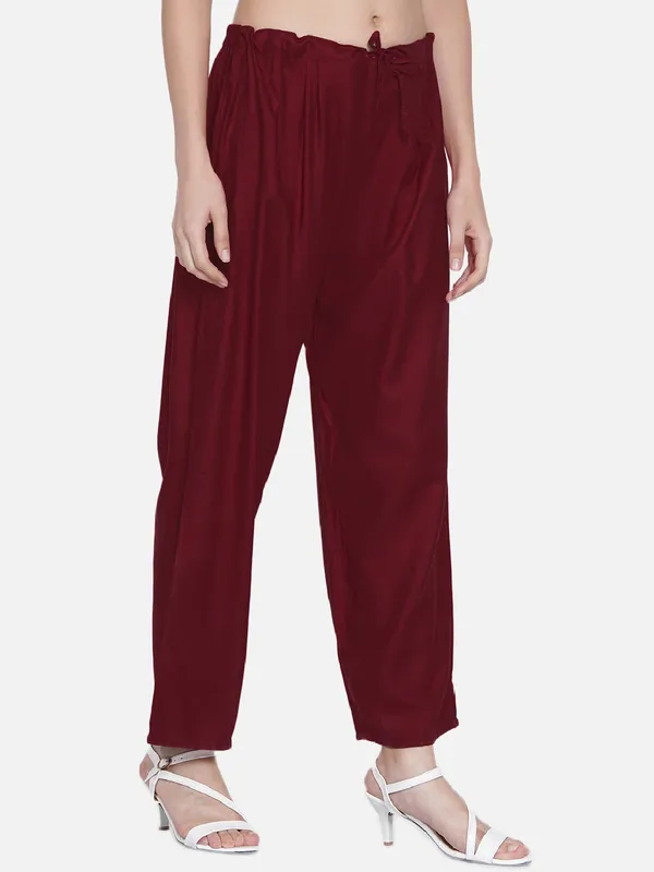 https://d1311wbk6unapo.cloudfront.net/NushopCatalogue/tr:w-600,f-webp,fo-auto/10027_1670903322305_l7td1gvwu0tky3d.jpg