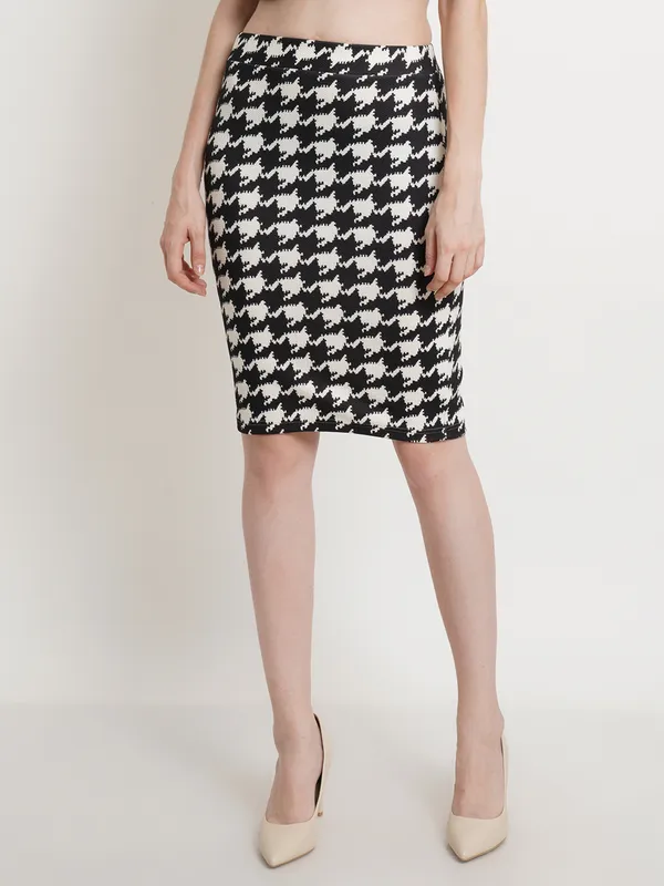 printed knee length skirt