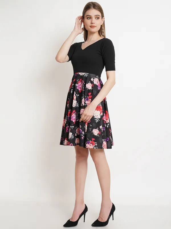 Popwings_Black_Floral_Peplum_Dress__POPWINGS