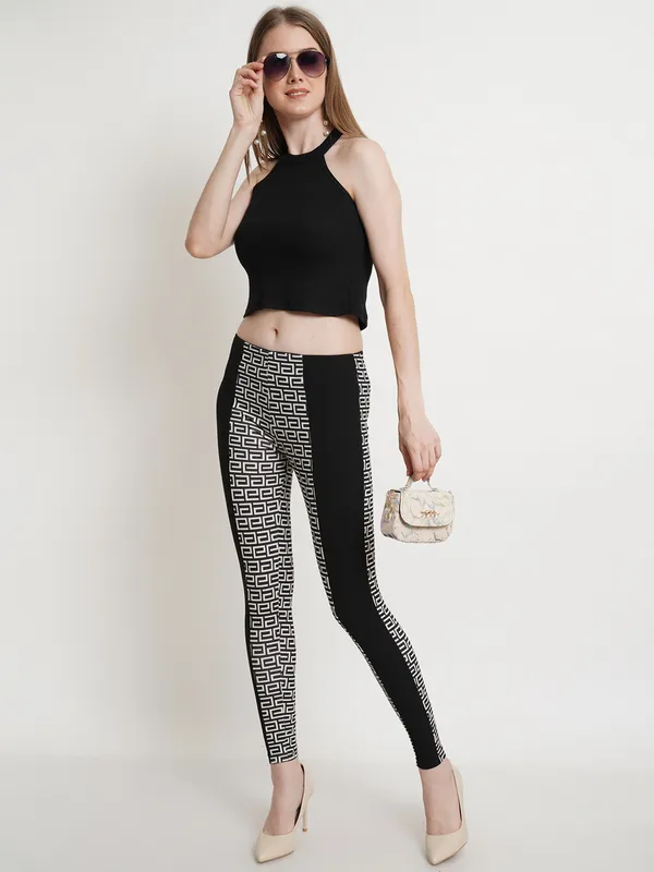 Women_Black_Geometric_Printed_Solid_Mid_Rise_Body_Fitted_Jeggings__POPWINGS