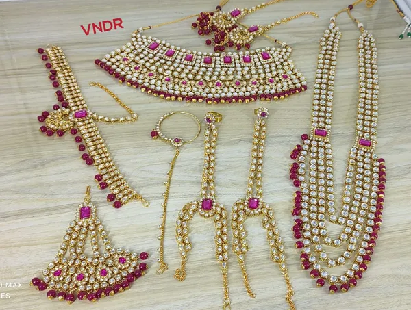 Choker Earrings Maang Tikka Hathphool 