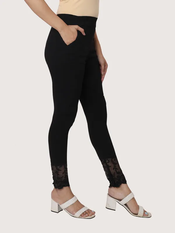 https://d1311wbk6unapo.cloudfront.net/NushopCatalogue/tr:w-600,f-webp,fo-auto/ZRI-BE-IB003_1652796674246_ztrvxxocg9gr9ec.jpg