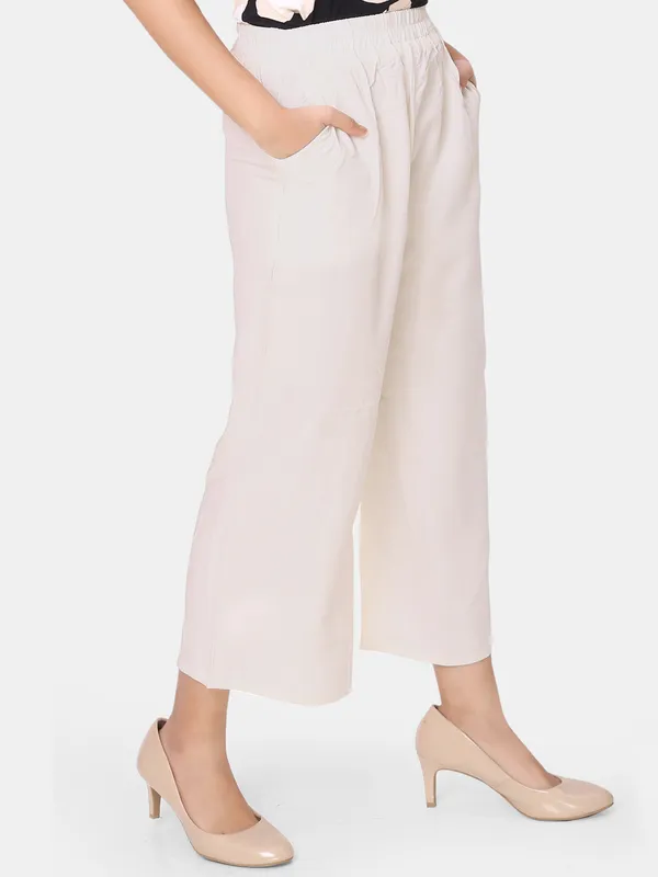 https://d1311wbk6unapo.cloudfront.net/NushopCatalogue/tr:w-600,f-webp,fo-auto/ZRI-WB060_1652798237106_39n3hsmryd4u074.jpg