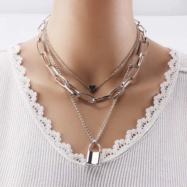 Fashion_Jewellery_Silver_Lock_Pendant_Necklace_for_Women_&_Girls__Grahakji