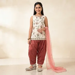 Explore_and_Adore_Festive__KEEL BEEL