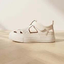 Step_Into_Style_Sandals__HOPPY FEET