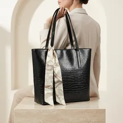 Carry_It_In_Style_Handbags__DEEPALI GUPTA