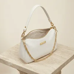 Carry_It_In_Style_Totes__DEEPALI GUPTA