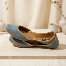Step_Into_Style_Juttis__QUEENSWAY