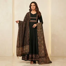 Dress_to_Impress_Festive__POSHAK 