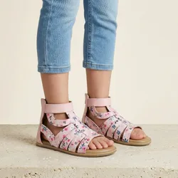 Step_Into_Style_Sneakers__CARAMELO