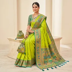 Drape_in_Elegance_Paithani__ALPHAFOX