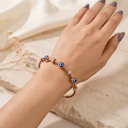 Shine_Your_Way_Elegant__QALEERA