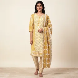 Drape_Your_Story_Sets__NAVYA CREATION