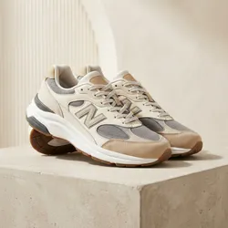 Step_Into_Style_Sneakers__AETOS