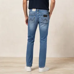 Dress_To_Impress_Jeans__HIGH END FASHION