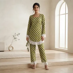 Style_For_Less_Prints__D MORE FASHIONS