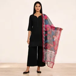 Drape_&_Shine_Florals__AARNAVI BRIDAL STUDIO