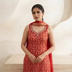 Drape_Your_Story_Suits__SAT-SANGI