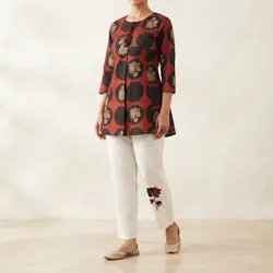 Style_Your_Story_Bestsellers__NISHAERA