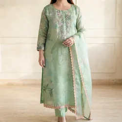 Style_Your_Story_Suits__NISHAERA