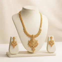 Jewels_Await_Calcutta_Style__FAA FASHION