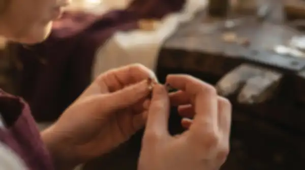 Content_and_Media_Honest_Jewellery,_Crafted_With_Care__undefined